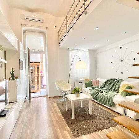 בודפשט Stay Cool! Apartment With Sauna And Private Garden מראה חיצוני תמונה