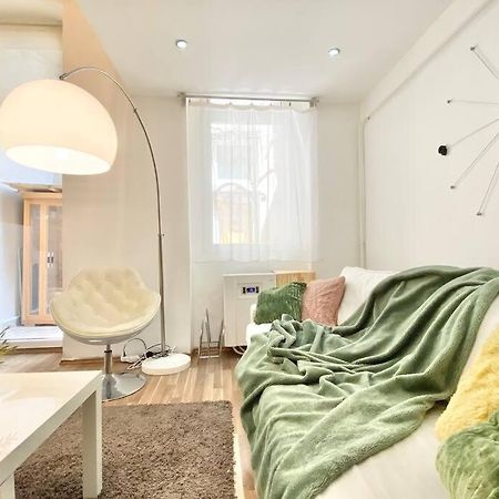 בודפשט Stay Cool! Apartment With Sauna And Private Garden מראה חיצוני תמונה