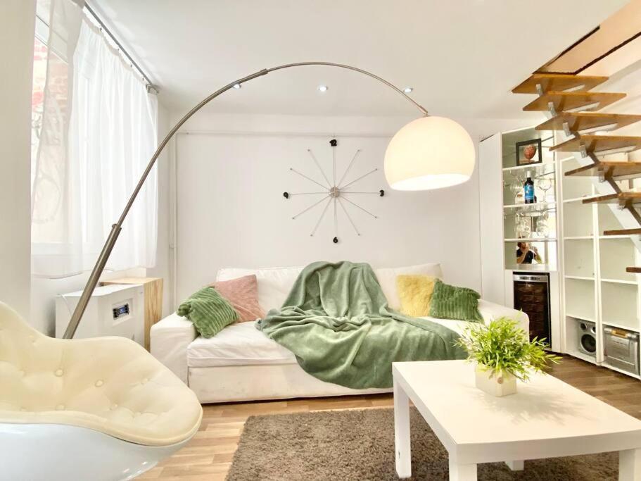 בודפשט Stay Cool! Apartment With Sauna And Private Garden מראה חיצוני תמונה
