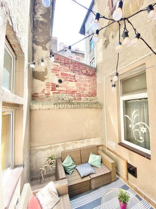בודפשט Stay Cool! Apartment With Sauna And Private Garden מראה חיצוני תמונה